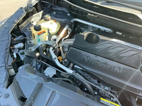 Used 2023 Nissan Rogue SL image 18