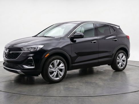 Used 2025 Buick Encore GX Preferred AWD/4WD image 3