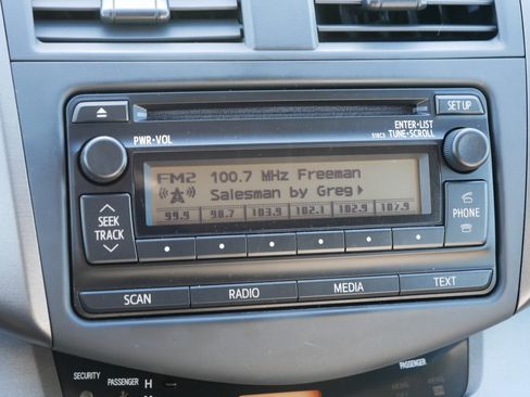 Used 2012 Toyota RAV4 4WD w/ Value Pkg image 22