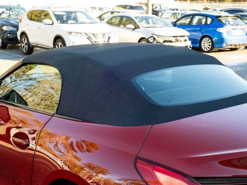 Used 2022 BMW Z4 M40i w/ Premium Package image 32