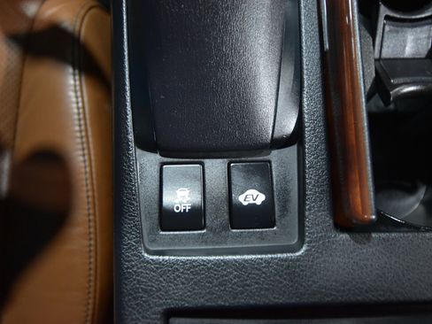 Used 2013 Lexus RX 450h AWD image 35