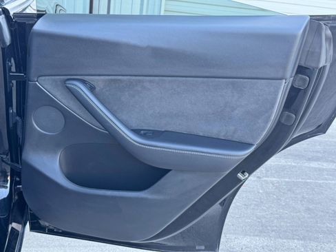 Used 2021 Tesla Model Y Performance image 46