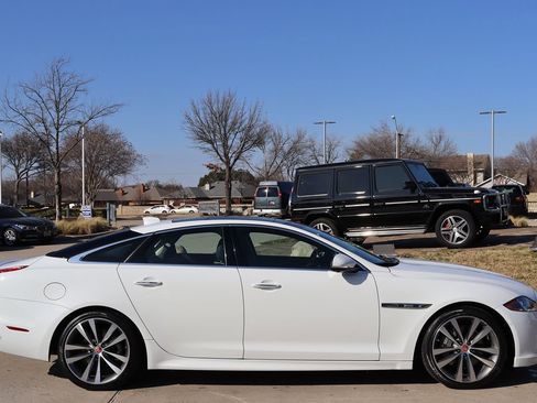 Used 2018 Jaguar XJ R-Sport image 7