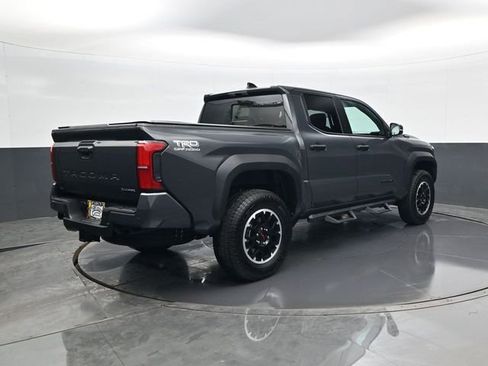 Used 2025 Toyota Tacoma TRD Off-Road w/ TRD Off Road Upgrade Package image 5