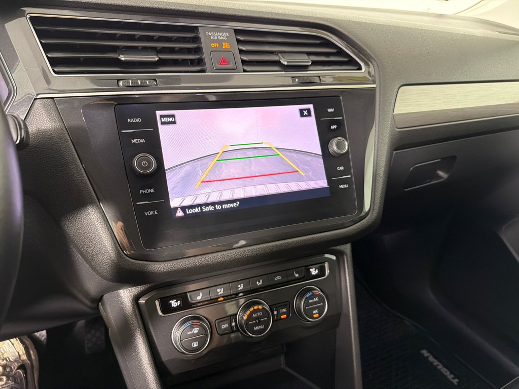 Used 2019 Volkswagen Tiguan SEL FWD image 17