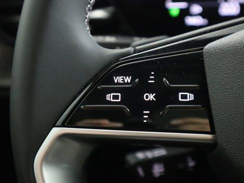 Used 2025 Audi Q5 Premium w/ Convenience Package image 12