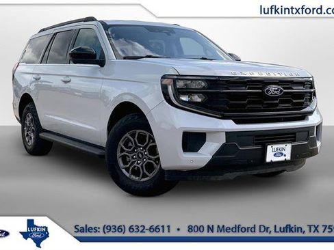 Certified 2025 Ford Expedition Active RWD image 2
