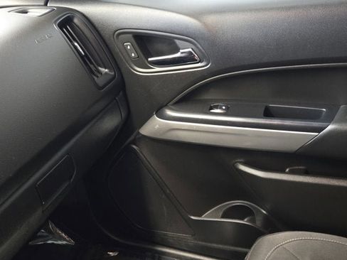 Used 2019 Chevrolet Colorado LT w/ LT Convenience Package image 21