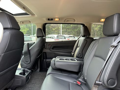 Used 2026 Honda Odyssey EX-L image 9