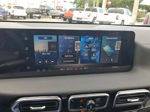 New 2026 Nissan Sentra SR image 17