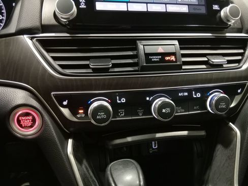 Used 2018 Honda Accord EX-L image 21