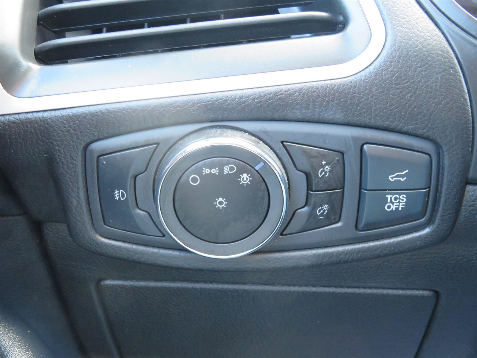 Used 2023 Ford Edge SEL w/ Convenience Package AWD/4WD image 13