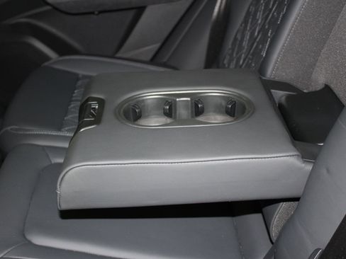 Used 2025 Audi SQ5 Premium Plus image 23