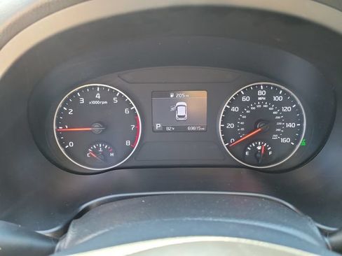 Used 2023 Kia Seltos LX AWD/4WD image 7