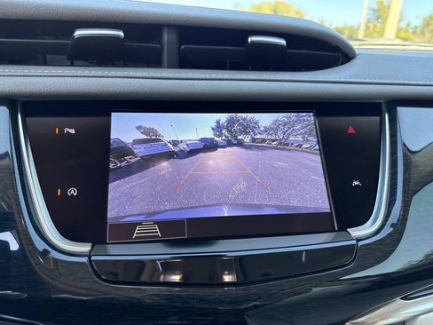 Used 2020 Cadillac XT6 Premium Luxury image 22