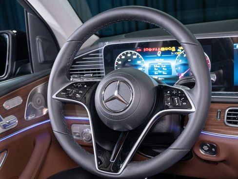 New 2026 Mercedes-Benz GLS 450 4MATIC image 16