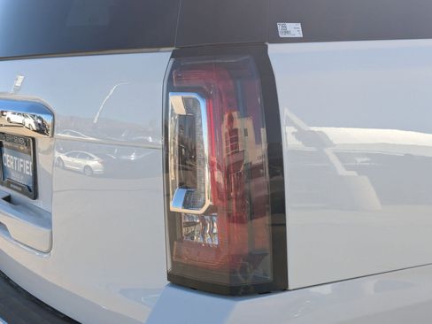 Used 2020 GMC Yukon XL Denali w/ Open Road Package image 13