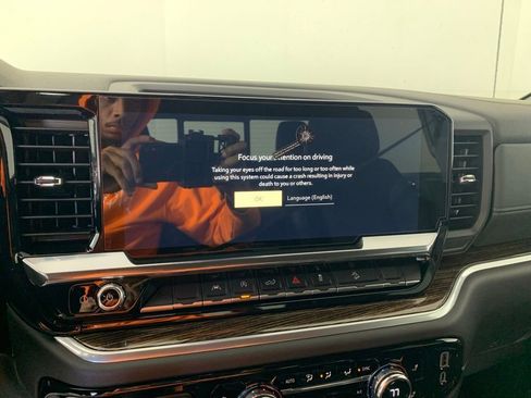 New 2026 GMC Sierra 1500 Elevation image 19