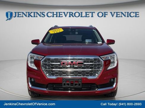Used 2022 GMC Terrain Denali w/ Denali Premium Package image 7