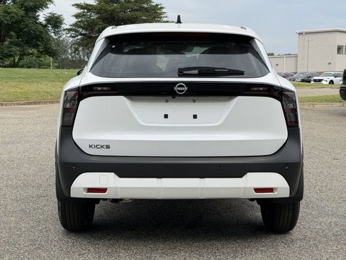 Used 2026 Nissan Kicks S FWD image 21