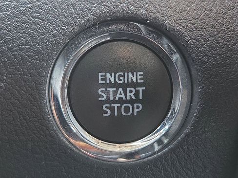 Used 2024 Toyota 4Runner SR5 AWD/4WD image 21