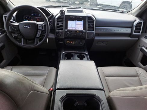 Used 2019 Ford F250 XLT w/ XLT Premium Package image 6