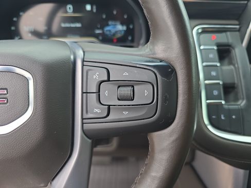 Used 2022 GMC Yukon XL SLT w/ SLT Luxury Package AWD/4WD image 21