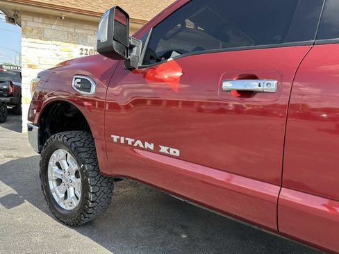 Used 2016 Nissan Titan SL image 8
