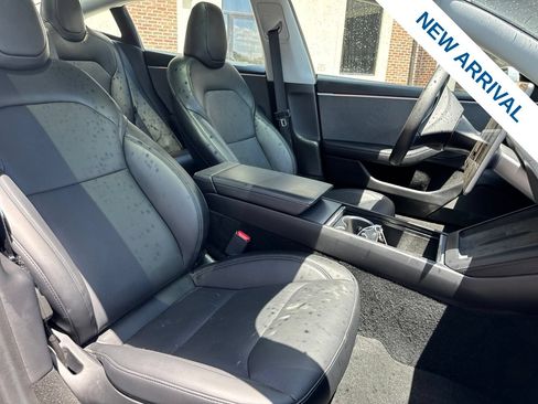 Used 2025 Tesla Model 3 Long Range RWD image 9