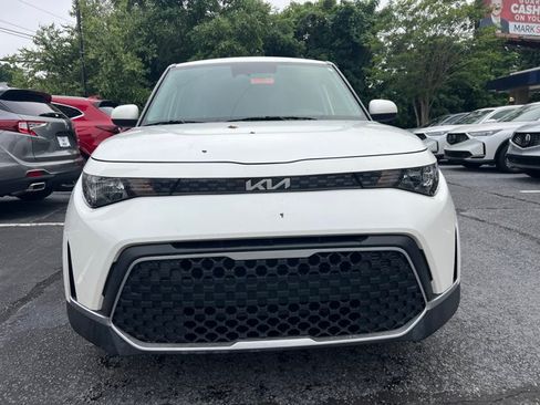 Certified 2023 Kia Soul LX w/ LX Technology Package FWD image 8