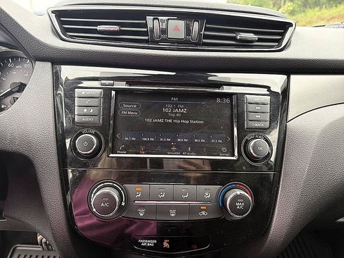Used 2021 Nissan Rogue Sport S AWD/4WD image 16