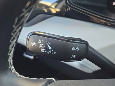 Used 2025 Volkswagen Taos S FWD image 39