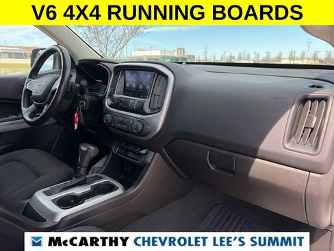 Used 2021 Chevrolet Colorado LT w/ LT Convenience Package image 22