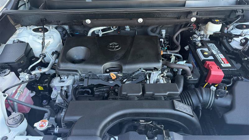 Used 2020 Toyota RAV4 XLE w/ Convenience Package FWD image 26