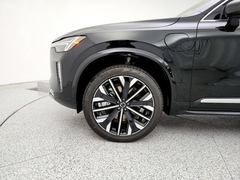 New 2026 Volvo XC90 T8 Plus w/ Protection Package Premier AWD/4WD image 30