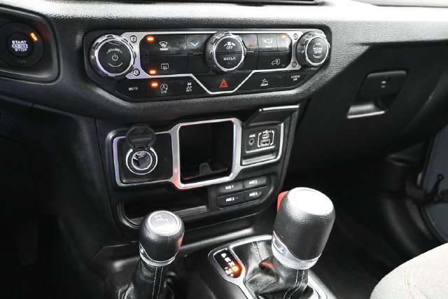 Used 2024 Jeep Wrangler Unlimited Sport AWD/4WD image 42