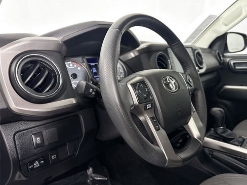 Certified 2023 Toyota Tacoma SR5 image 4