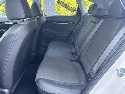 Used 2023 Kia Seltos S w/ Navigation Package FWD image 8