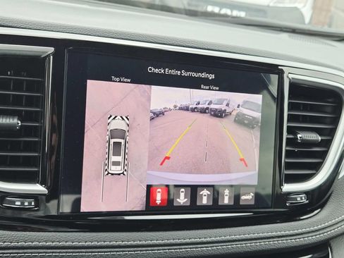 New 2026 Chrysler Pacifica Limited w/ S Appearance Package FWD image 28