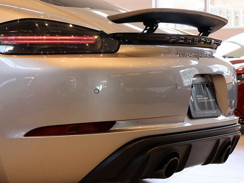 Used 2021 Porsche 718 Cayman GTS RWD image 32