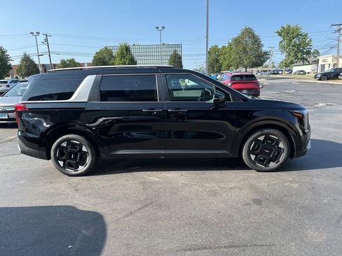 New 2026 Kia Carnival EX image 5