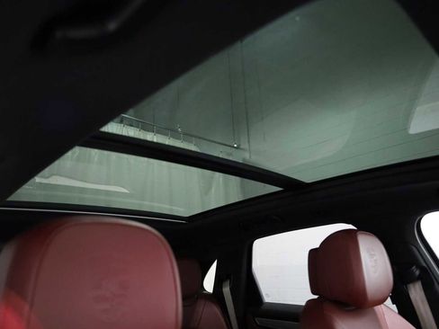 Used 2022 Porsche Cayenne image 20