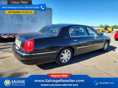 Used 2007 Lincoln Town Car Executive L RWD image 4