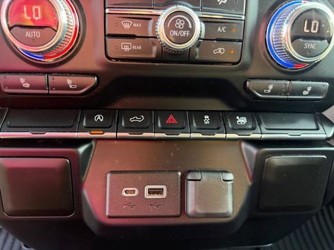 Used 2019 GMC Sierra 1500 SLE w/ SLE Value Package RWD image 33