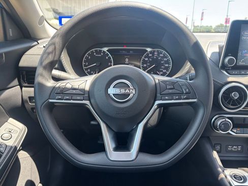 Used 2025 Nissan Sentra SV FWD image 25