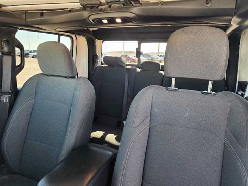 Used 2025 Jeep Gladiator Sport AWD/4WD image 16