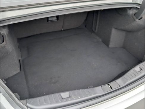 Used 2016 Lincoln MKZ FWD image 19