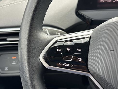 Certified 2023 Volkswagen ID.4 Pro RWD image 17