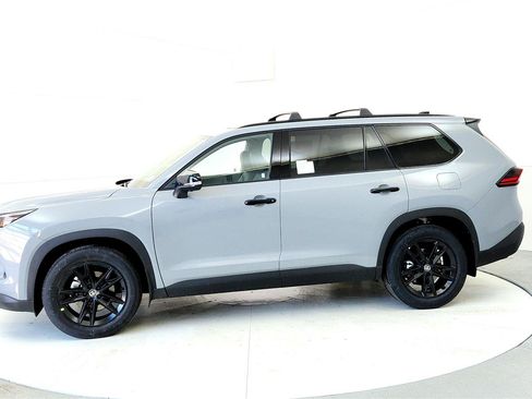 New 2026 Toyota Grand Highlander AWD Hybrid image 3