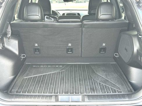 Used 2021 Jeep Cherokee Latitude Plus w/ Sun & Sound Group AWD/4WD image 28